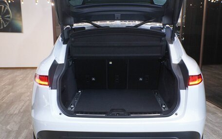 Jaguar F-Pace, 2019 год, 2 700 000 рублей, 23 фотография