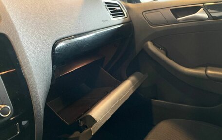 Volkswagen Jetta VI, 2018 год, 1 450 000 рублей, 28 фотография