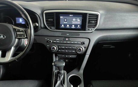 KIA Sportage IV рестайлинг, 2018 год, 2 160 000 рублей, 15 фотография