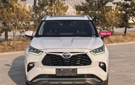 Toyota Highlander, 2024 год, 4 840 001 рублей, 2 фотография