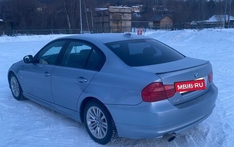 BMW 3 серия, 2011 год, 1 070 000 рублей, 4 фотография
