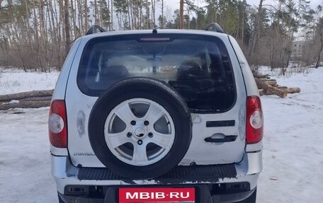 Chevrolet Niva I рестайлинг, 2011 год, 4 фотография