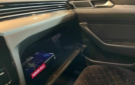 Volkswagen Passat B8 рестайлинг, 2020 год, 2 250 000 рублей, 20 фотография