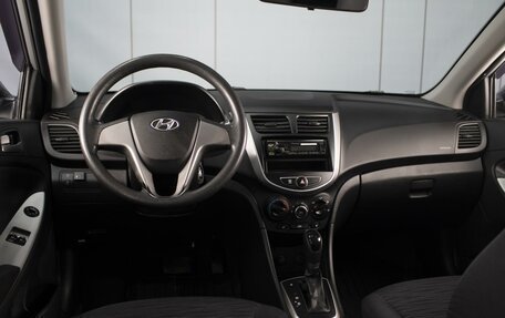 Hyundai Solaris II рестайлинг, 2015 год, 930 000 рублей, 5 фотография