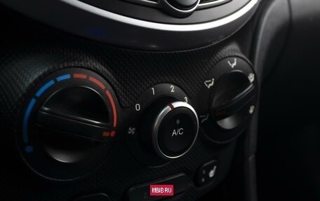 Hyundai Solaris II рестайлинг, 2015 год, 930 000 рублей, 14 фотография