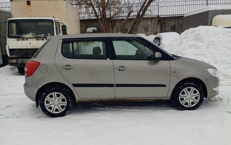 Skoda Fabia II, 2011 год, 450 000 рублей, 4 фотография