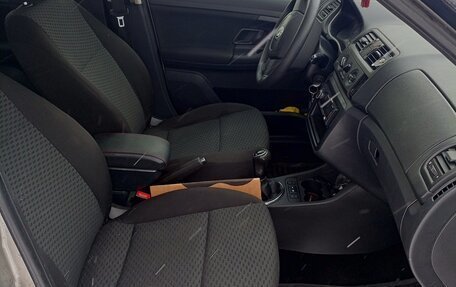 Skoda Fabia II, 2011 год, 450 000 рублей, 7 фотография