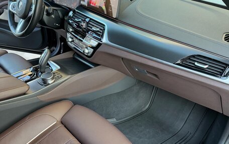 BMW 5 серия, 2022 год, 4 900 000 рублей, 6 фотография