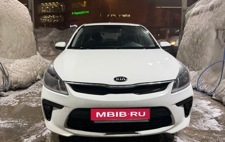 KIA Rio IV, 2019 год, 1 380 000 рублей, 2 фотография