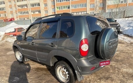 Chevrolet Niva I рестайлинг, 2010 год, 380 000 рублей, 5 фотография