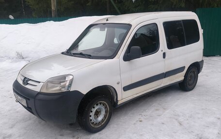 Peugeot Partner II рестайлинг 2, 2010 год, 320 000 рублей, 2 фотография