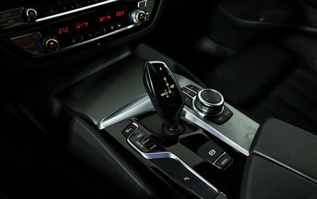 BMW 5 серия, 2019 год, 3 999 700 рублей, 19 фотография