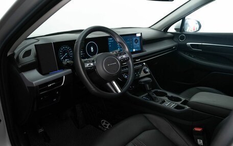 Hyundai Sonata VIII, 2024 год, 4 500 000 рублей, 5 фотография