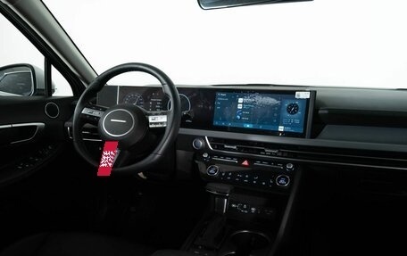 Hyundai Sonata VIII, 2024 год, 4 500 000 рублей, 13 фотография