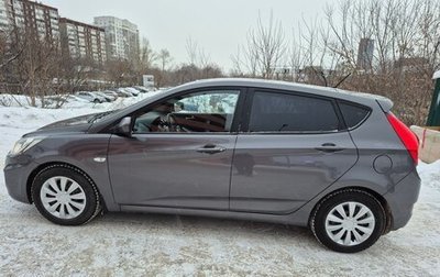 Hyundai Solaris II рестайлинг, 2011 год, 820 000 рублей, 1 фотография