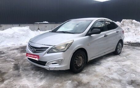 Hyundai Solaris II рестайлинг, 2014 год, 370 000 рублей, 3 фотография
