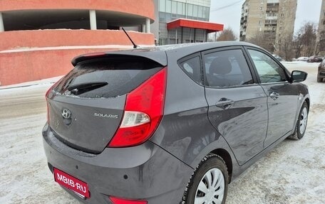 Hyundai Solaris II рестайлинг, 2011 год, 820 000 рублей, 3 фотография