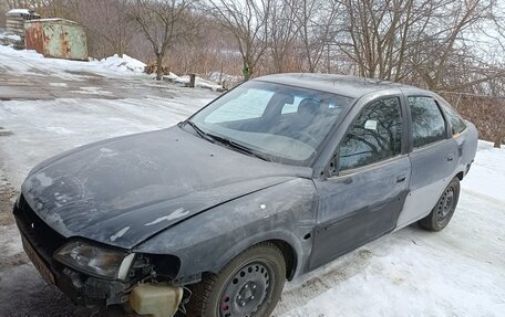 Opel Vectra B рестайлинг, 1998 год, 150 000 рублей, 3 фотография