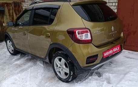 Renault Sandero II рестайлинг, 2015 год, 1 100 000 рублей, 2 фотография