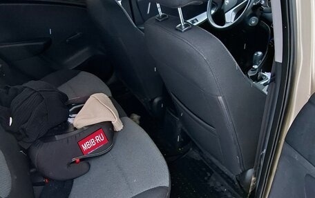 Hyundai Solaris II рестайлинг, 2011 год, 660 000 рублей, 3 фотография