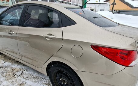 Hyundai Solaris II рестайлинг, 2011 год, 660 000 рублей, 13 фотография