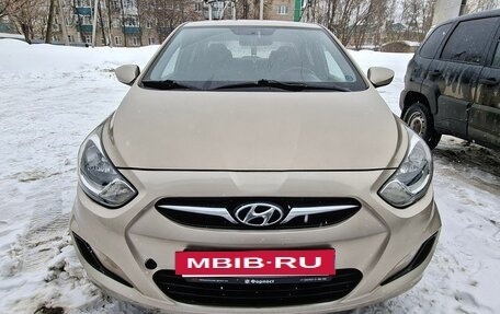 Hyundai Solaris II рестайлинг, 2011 год, 660 000 рублей, 6 фотография