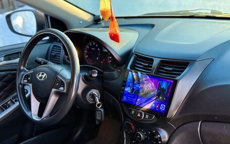 Hyundai Solaris II рестайлинг, 2014 год, 642 000 рублей, 11 фотография