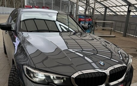 BMW 3 серия, 2019 год, 2 950 000 рублей, 4 фотография