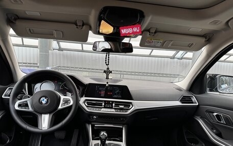 BMW 3 серия, 2019 год, 2 950 000 рублей, 19 фотография