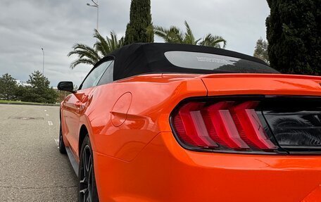 Ford Mustang VI рестайлинг, 2021 год, 2 650 000 рублей, 4 фотография