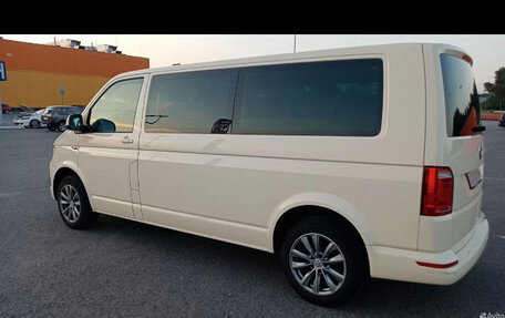 Volkswagen Caravelle T6 рестайлинг, 2019 год, 3 330 000 рублей, 4 фотография