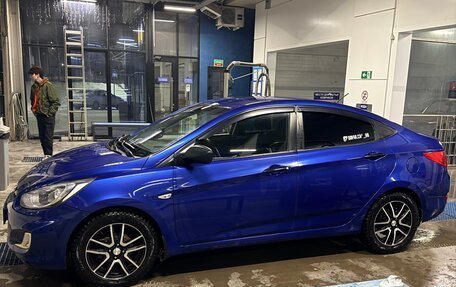 Hyundai Solaris II рестайлинг, 2012 год, 630 000 рублей, 1 фотография