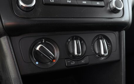 Volkswagen Polo VI (EU Market), 2011 год, 630 000 рублей, 22 фотография