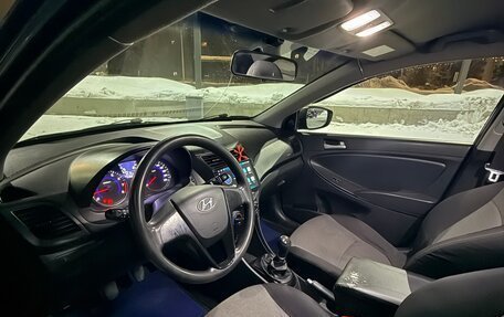 Hyundai Solaris II рестайлинг, 2012 год, 630 000 рублей, 9 фотография