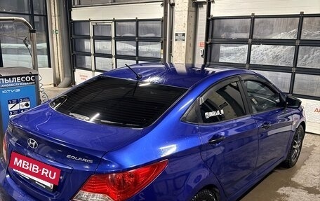 Hyundai Solaris II рестайлинг, 2012 год, 630 000 рублей, 5 фотография