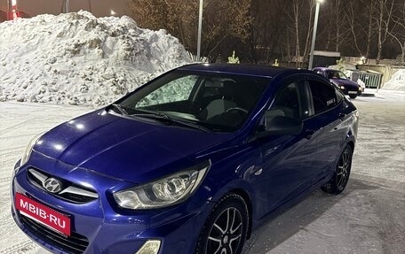 Hyundai Solaris II рестайлинг, 2012 год, 630 000 рублей, 10 фотография