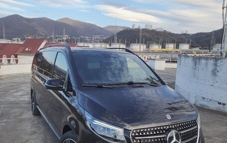 Mercedes-Benz V-Класс, 2025 год, 14 800 000 рублей, 2 фотография