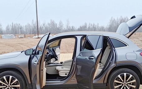 Mercedes-Benz GLA, 2023 год, 6 000 000 рублей, 11 фотография