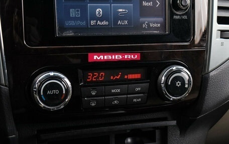 Mitsubishi Pajero IV, 2019 год, 3 700 000 рублей, 18 фотография