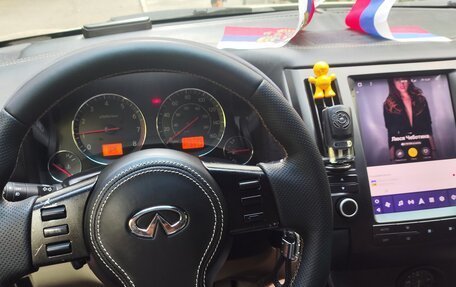 Infiniti FX I, 2003 год, 1 050 000 рублей, 12 фотография