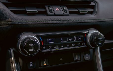 Toyota RAV4, 2025 год, 4 255 000 рублей, 15 фотография