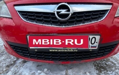 Opel Astra J, 2011 год, 650 000 рублей, 9 фотография