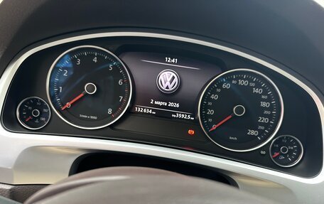 Volkswagen Touareg III, 2013 год, 2 500 000 рублей, 3 фотография