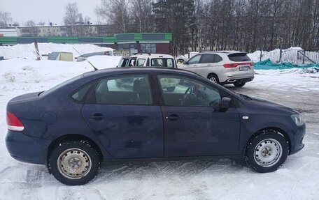 Volkswagen Polo VI (EU Market), 2011 год, 700 000 рублей, 3 фотография