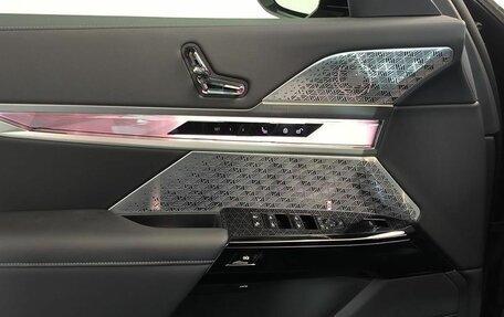 BMW 7 серия, 2025 год, 22 200 000 рублей, 19 фотография