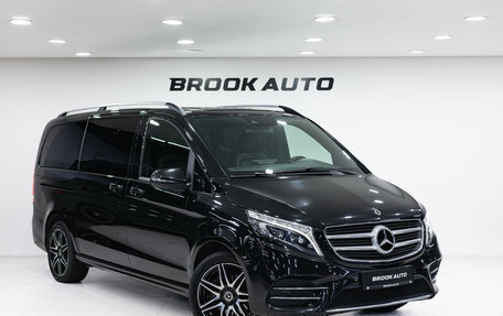 Mercedes-Benz V-Класс, 2018 год, 5 990 000 рублей, 3 фотография