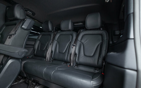 Mercedes-Benz V-Класс, 2018 год, 5 990 000 рублей, 27 фотография