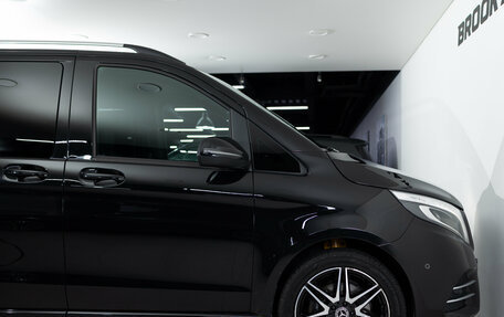 Mercedes-Benz V-Класс, 2018 год, 5 990 000 рублей, 30 фотография