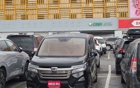 Honda Stepwgn IV, 2021 год, 2 100 000 рублей, 1 фотография