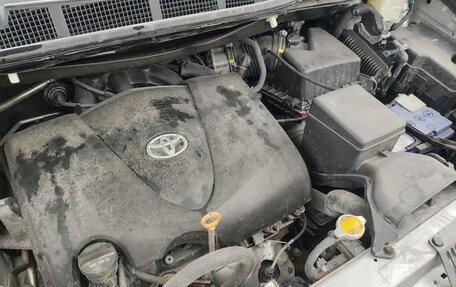 Toyota Sienna III, 2019 год, 4 500 000 рублей, 20 фотография